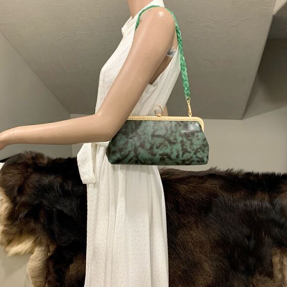 Handsewn Genuine Premium Leather Ring Shaped Push-lock Clutch/Crossbody - Picture 3 of 16